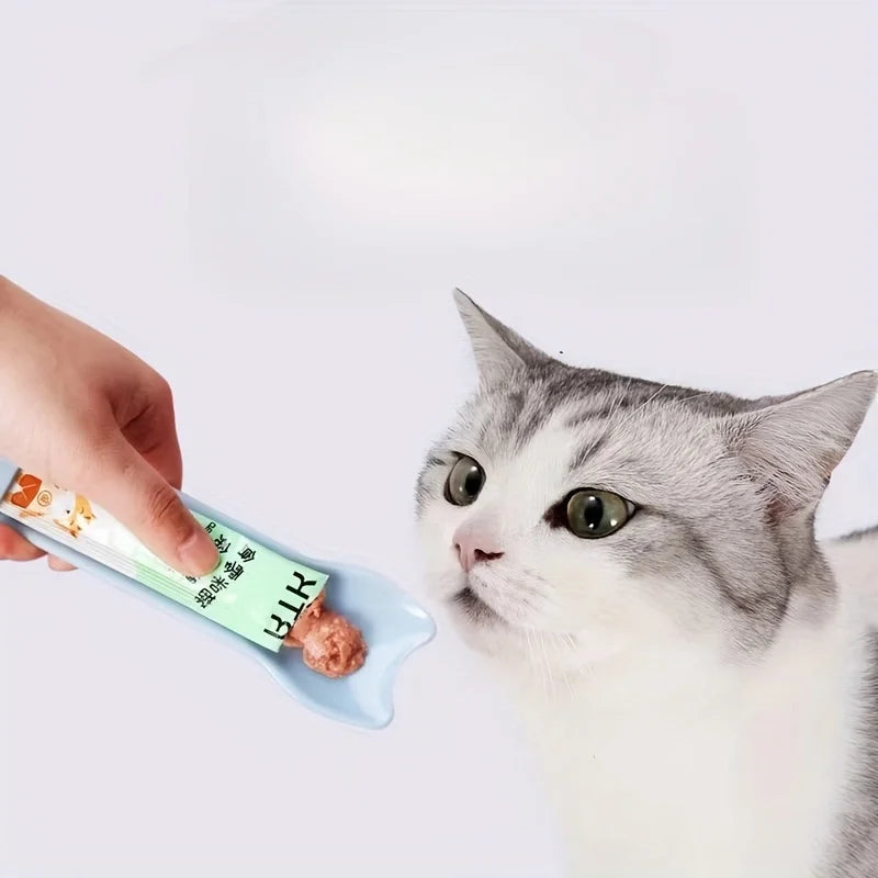 Mess-Free Cat Treat Feeder